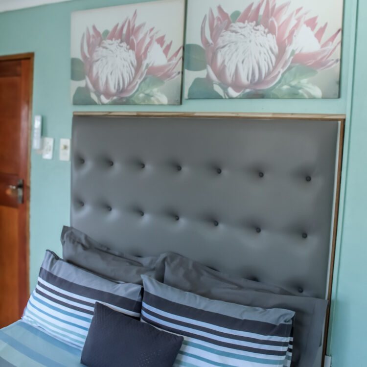 Protea double bed